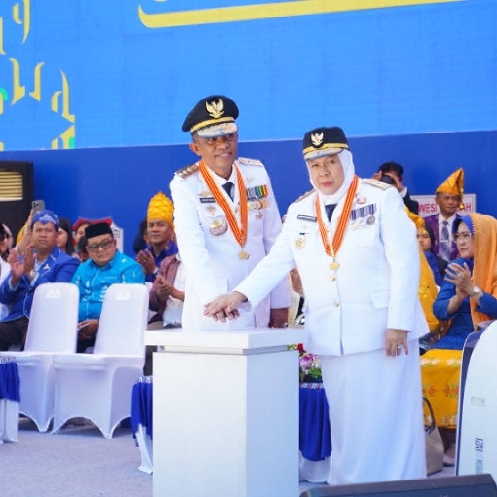 Berani Cerdas, Program Pendidikan Gratis Gubernur Anwar Hafid dan Wagub Reny Lamadjido Bagi Pelajar Seprovinsi Sulteng