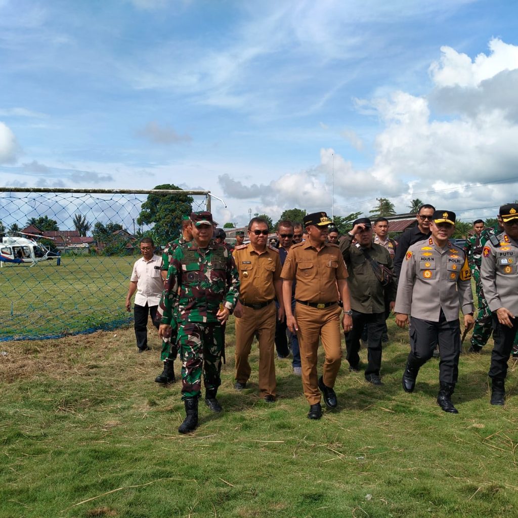 Kapolres Banggai Dampingi Kapolda Sulteng Memantau PSU di Toili