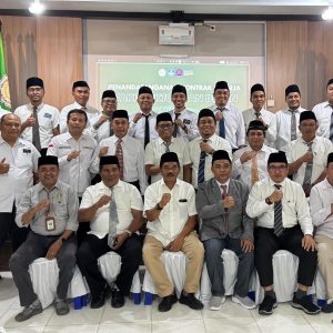 Rektor Unismuh Luwuk Banggai Serahkan SK Pengangkatan Wakil Dekan dan Ketua Program Studi