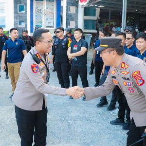 Kapolres AKBP Putu Hendra Binangkari Pimpin Pengamanan Penetapan Paslon Bupati Banggai Terpilih