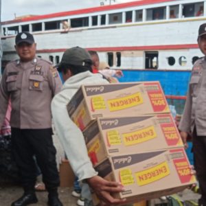 Polsek Luwuk Perketat Pengamanan Arus Balik Libur Iduladha di Pelabuhan Rakyat