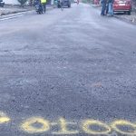 Di Bawah Cahaya Lampu, PUPR Banggai Kebut Pengaspalan Ruas Tirta Kencana–Makapa