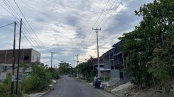 Sejumlah Titik Jalan Rusak Belakang RSUD Luwuk Akhirnya Diaspal