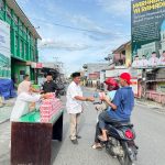 Unismuh Luwuk Banggai Hadirkan Kebersamaan Lewat Berbagi Takjil