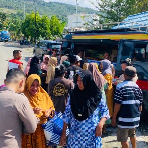 Bantu Warga Jelang Lebaran, Polres Banggai Adakan Pangan Murah di Luwuk